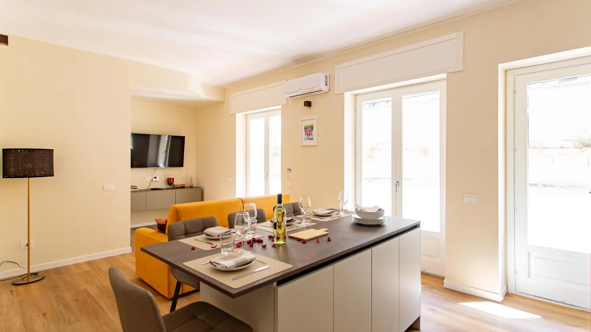 Cagliari Essence - Boutique Stay In The Heart Of Cagliari Penzion